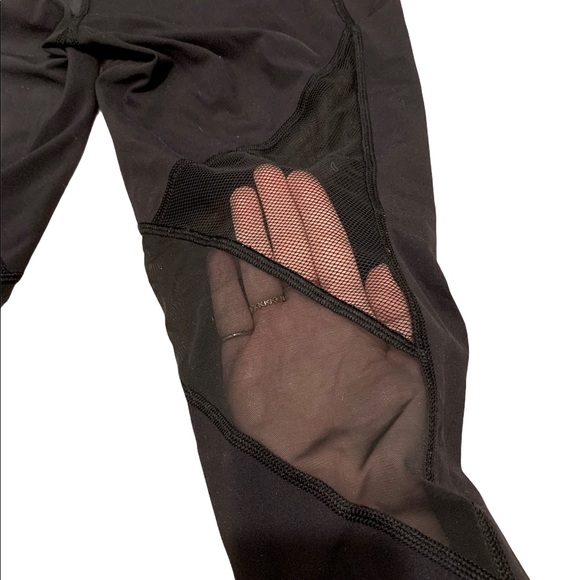lululemon Luxtreme Mesh Crop 23” - Picture 5 of 8